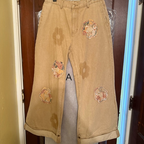 POL Tan Floral Patch Flare Jeans - Picture 1 of 2